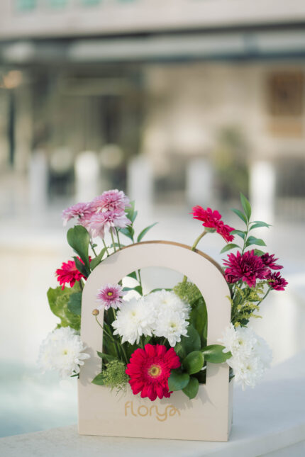 Fuchsia & white gerbera bag
