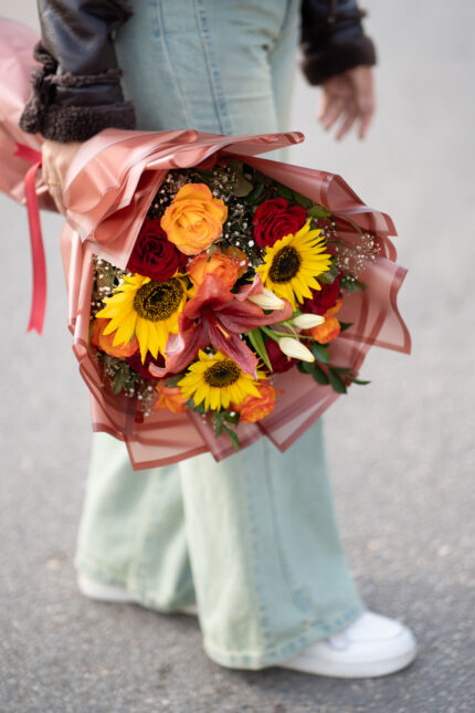 Red yellow bloom